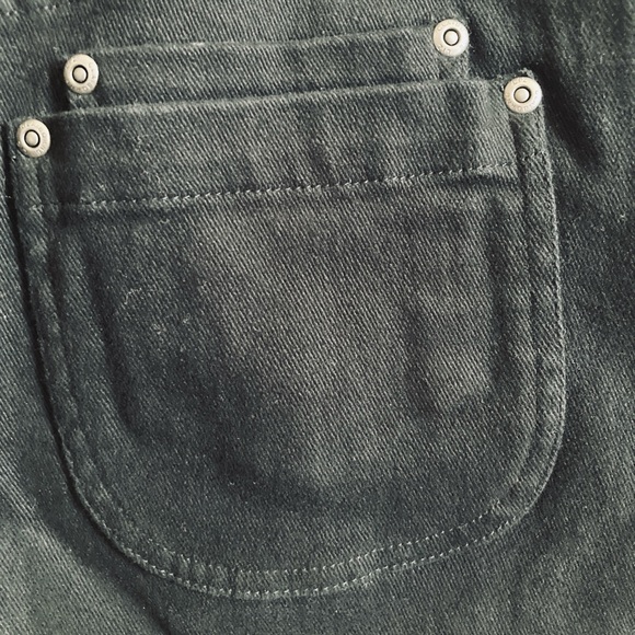 LIZ CLAIBORNE -  Vintage Black Denim Skirt - Size 8 - Brand New Condition! - Picture 6 of 11